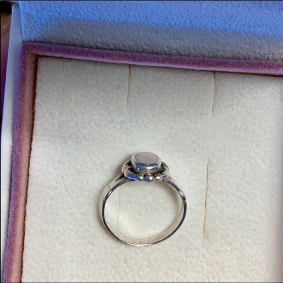 Sterling SILVER Mother of Pearl VTG RING 5 1/2 - Picture 7 of 8